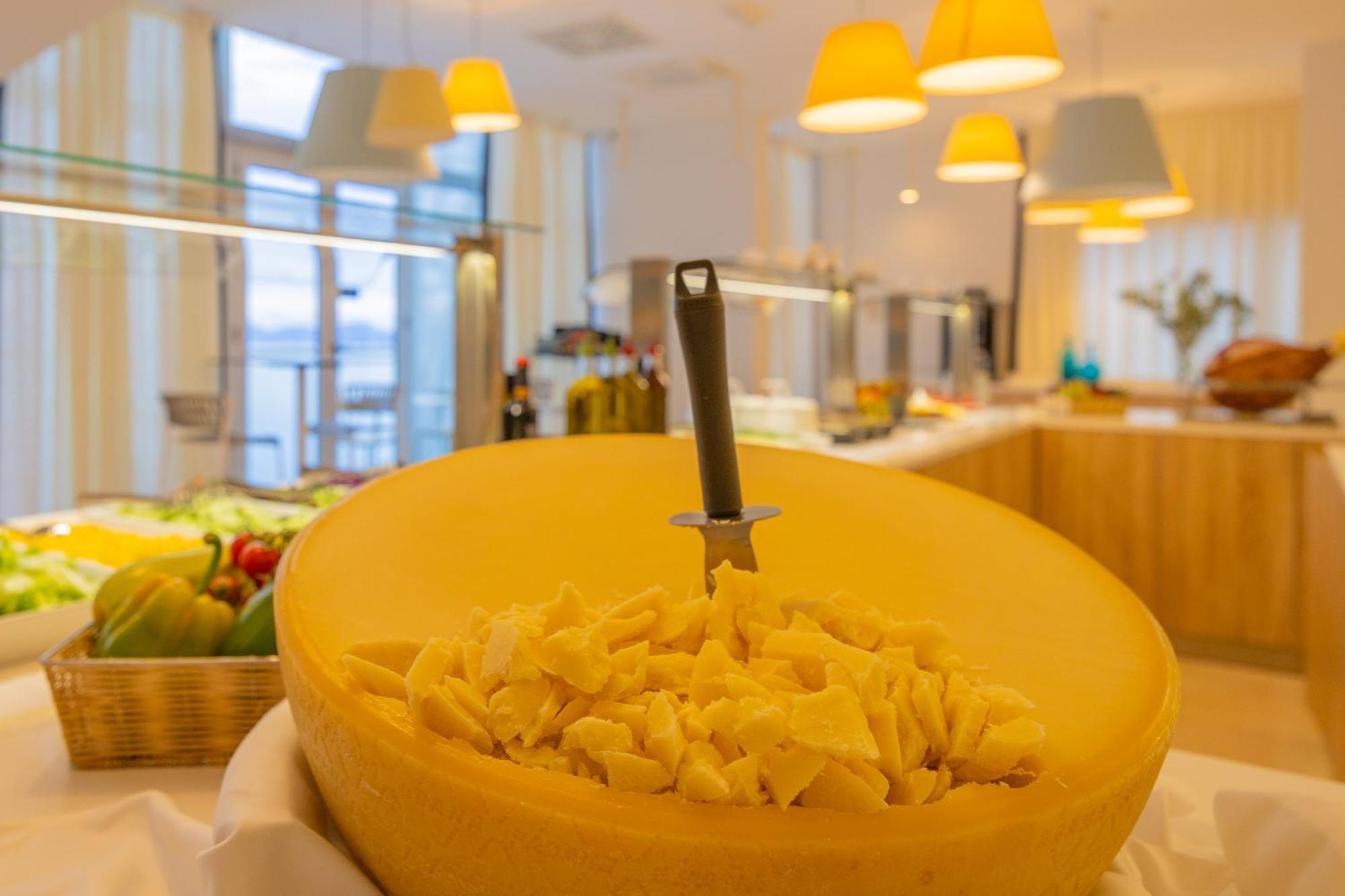 Tui Blue Makarska - Adults Only Hotel Игране Екстериор снимка